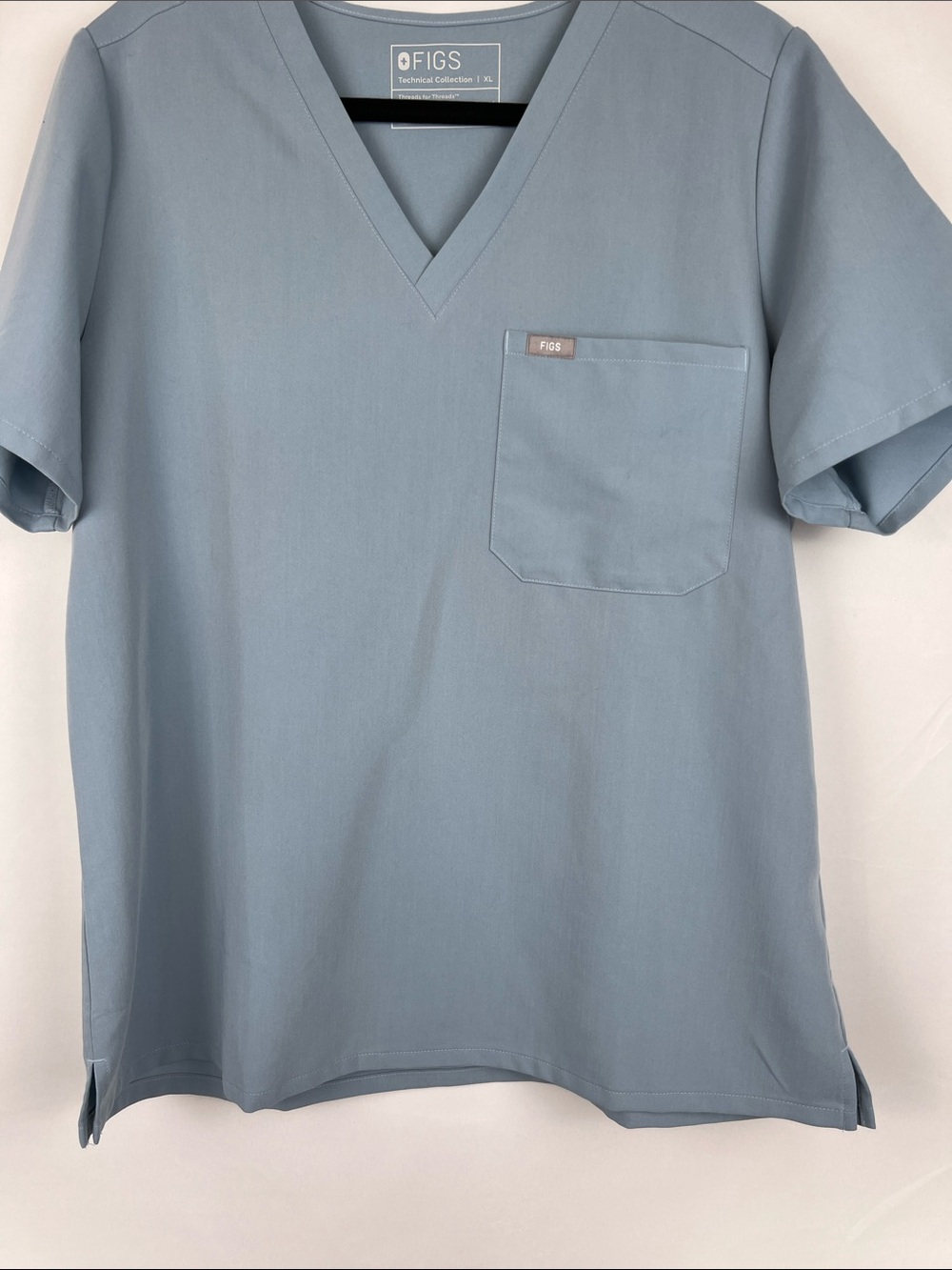 FIGS Women's V-Neck Scrub Top in Light Blue Size XL - Picture 4 of 9